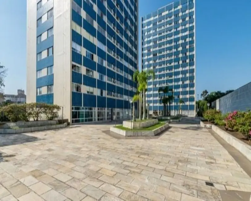 Foto 3 de Apartamento com 3 quartos à venda, 79m2 em Cabral, Curitiba - PR