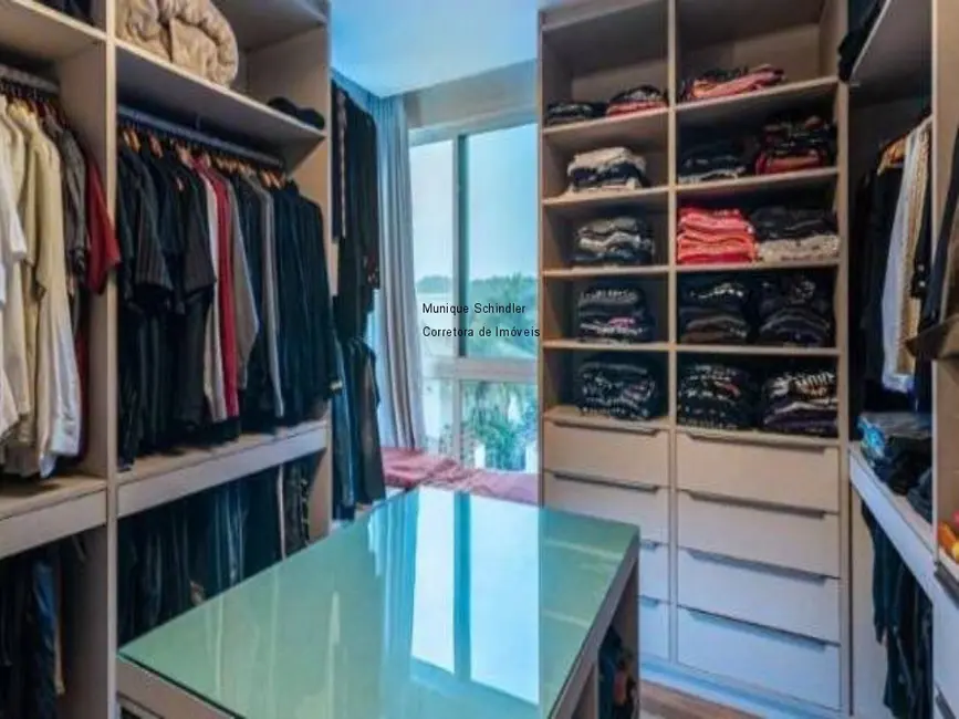 Casa de Condomínio com 4 quartos à venda, 450m2 em Itajai - SC - imagem 7 Foto 7 de Casa de Condomínio com 4 quartos à venda, 450m2 em Itajai - SC