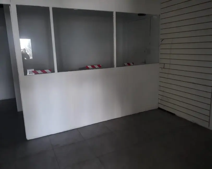 Sala Comercial para alugar, 350m2 em Centro, Balneario Camboriu - SC - imagem 3 Foto 3 de Sala Comercial para alugar, 350m2 em Centro, Balneario Camboriu - SC