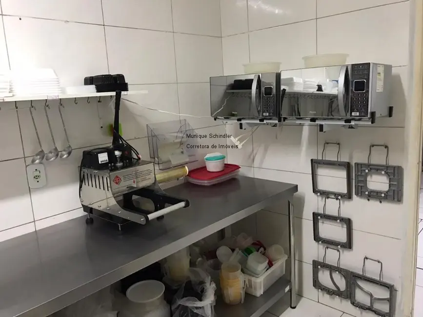 Loja à venda e para alugar, 165m2 em Centro, Balneario Camboriu - SC - imagem 5 Foto 5 de Loja à venda e para alugar, 165m2 em Centro, Balneario Camboriu - SC