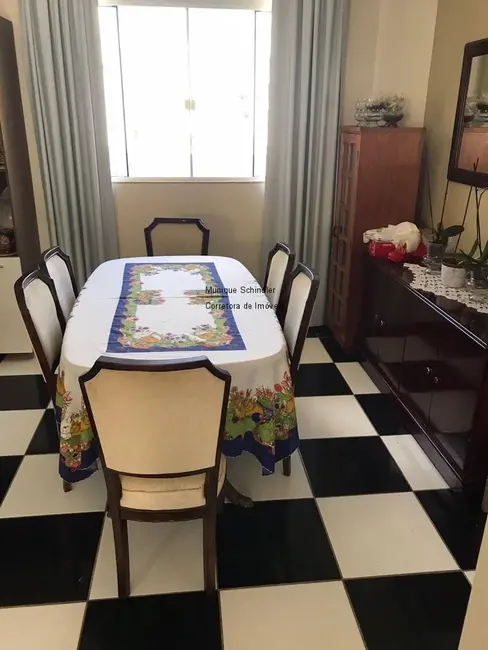 Casa com 5 quartos à venda, 260m2 em Ariribá, Balneario Camboriu - SC - imagem 3 Foto 3 de Casa com 5 quartos à venda, 260m2 em Ariribá, Balneario Camboriu - SC