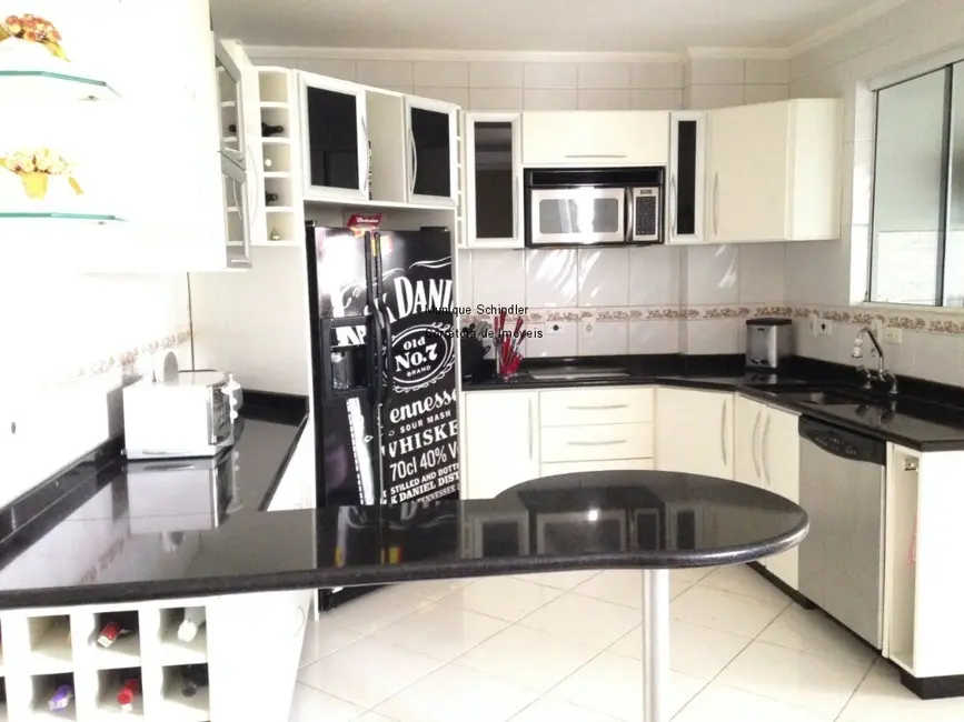 Casa com 5 quartos à venda, 260m2 em Ariribá, Balneario Camboriu - SC - imagem 7 Foto 7 de Casa com 5 quartos à venda, 260m2 em Ariribá, Balneario Camboriu - SC