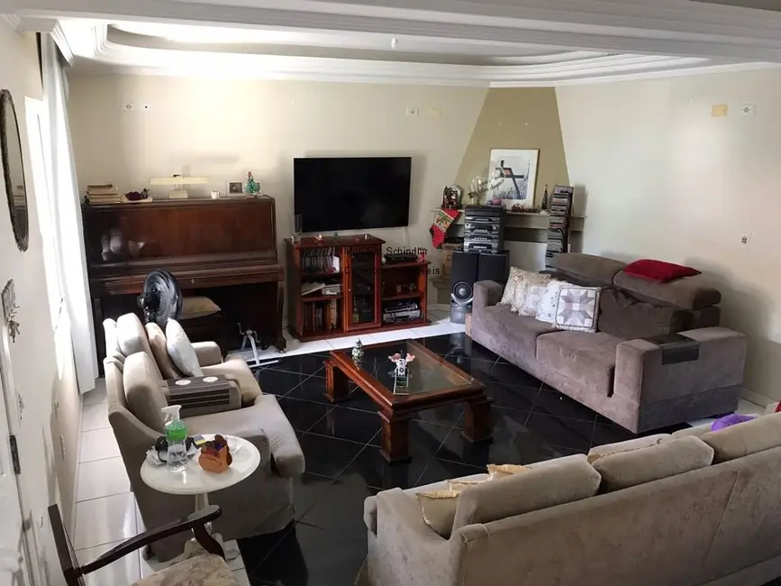 Casa com 5 quartos à venda, 260m2 em Ariribá, Balneario Camboriu - SC - imagem 6 Foto 6 de Casa com 5 quartos à venda, 260m2 em Ariribá, Balneario Camboriu - SC