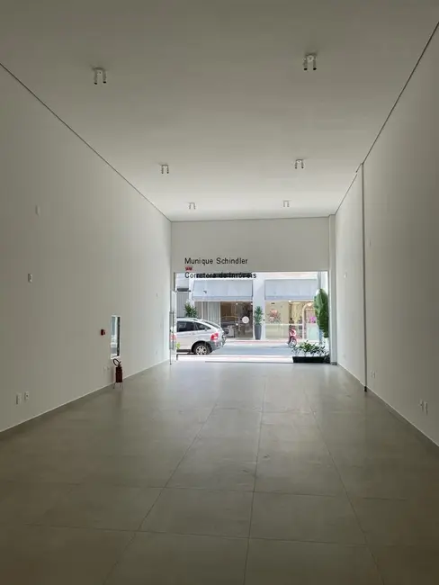 Sala Comercial para alugar, 59m2 em Centro, Balneario Camboriu - SC - imagem 1 Foto 1 de Sala Comercial para alugar, 59m2 em Centro, Balneario Camboriu - SC