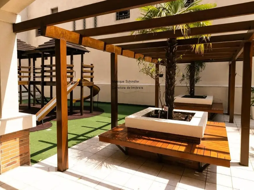 Foto 4 de Apartamento com 3 quartos à venda, 63m2 em Água Verde, Curitiba - PR