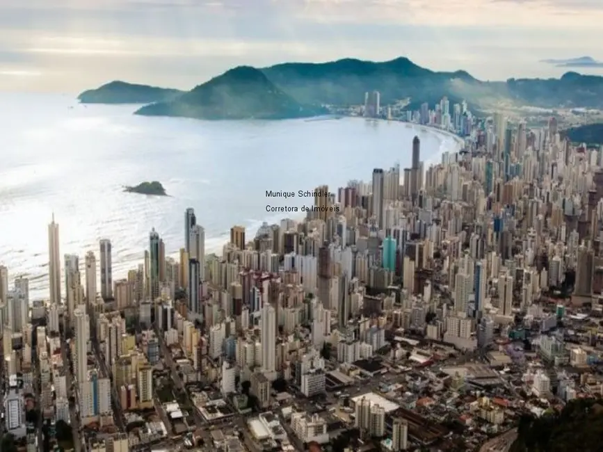 Terreno / Lote à venda, 252m2 em Centro, Balneario Camboriu - SC - imagem 2 Foto 2 de Terreno / Lote à venda, 252m2 em Centro, Balneario Camboriu - SC