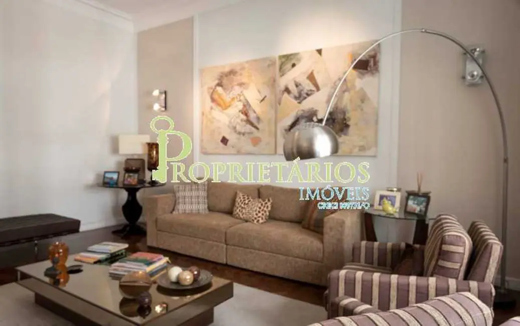 Apartamento com 3 quartos à venda, 260m2 em Rio De Janeiro - RJ - imagem 4 Foto 4 de Apartamento com 3 quartos à venda, 260m2 em Rio De Janeiro - RJ