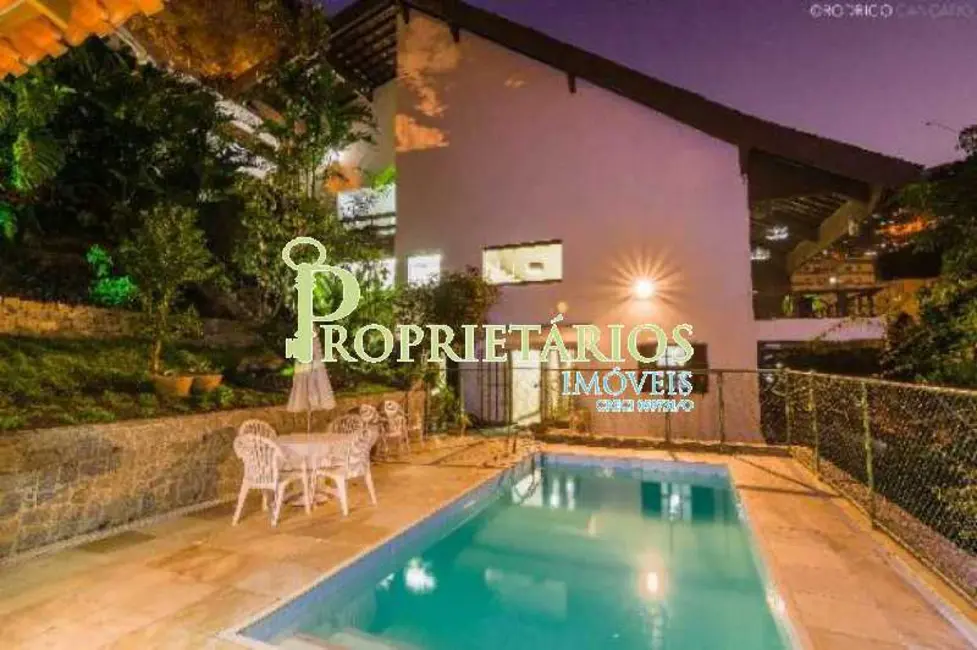 Casa com 5 quartos à venda e para alugar, 402m2 em Rio De Janeiro - RJ - imagem 6 Foto 6 de Casa com 5 quartos à venda e para alugar, 402m2 em Rio De Janeiro - RJ