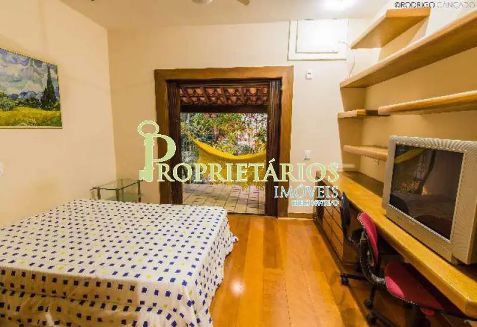 Casa com 5 quartos à venda e para alugar, 402m2 em Rio De Janeiro - RJ - imagem 7 Foto 7 de Casa com 5 quartos à venda e para alugar, 402m2 em Rio De Janeiro - RJ