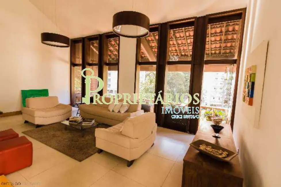 Casa com 5 quartos à venda e para alugar, 402m2 em Rio De Janeiro - RJ - imagem 4 Foto 4 de Casa com 5 quartos à venda e para alugar, 402m2 em Rio De Janeiro - RJ