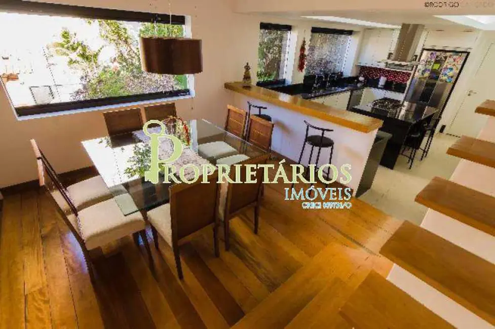 Casa com 5 quartos à venda e para alugar, 402m2 em Rio De Janeiro - RJ - imagem 5 Foto 5 de Casa com 5 quartos à venda e para alugar, 402m2 em Rio De Janeiro - RJ