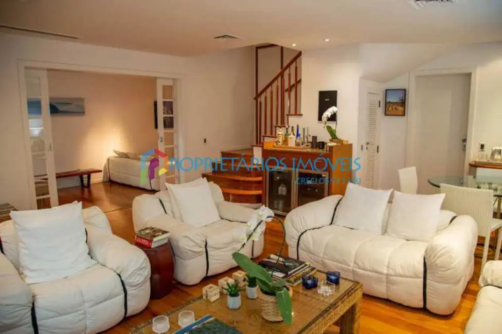 Foto 3 de Casa de Condomínio com 3 quartos à venda, 322m2 em Rio De Janeiro - RJ