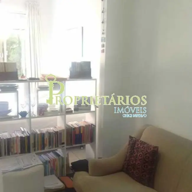 Kitnet à venda, 32m2 em Rio De Janeiro - RJ - imagem 2 Foto 2 de Kitnet à venda, 32m2 em Rio De Janeiro - RJ