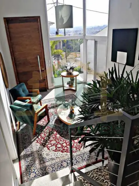 Casa de Condomínio com 5 quartos à venda, 278m2 em Resende - RJ - imagem 4 Foto 4 de Casa de Condomínio com 5 quartos à venda, 278m2 em Resende - RJ