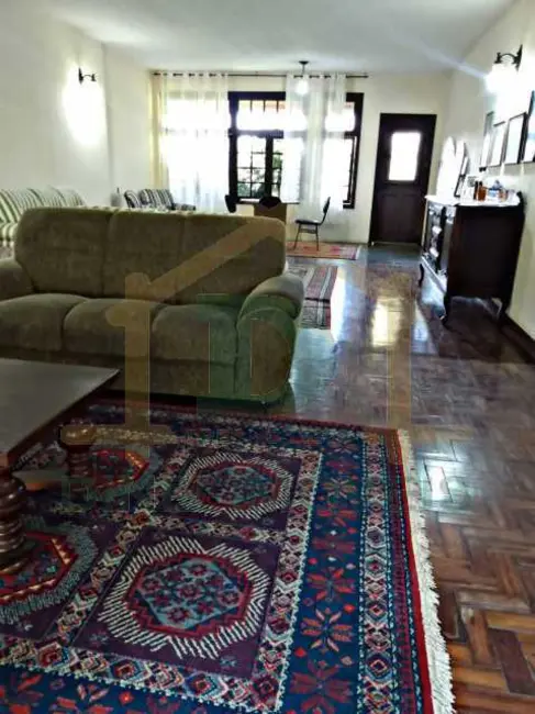 Casa de Condomínio com 4 quartos para alugar, 463m2 em Resende - RJ - imagem 6 Foto 6 de Casa de Condomínio com 4 quartos para alugar, 463m2 em Resende - RJ