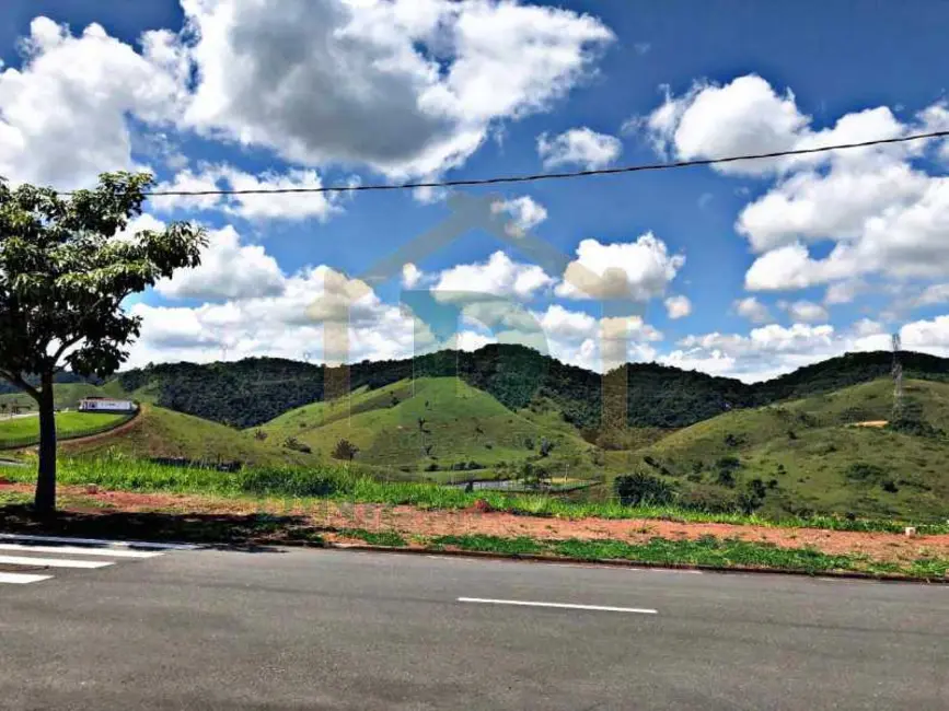 Foto 2 de Terreno / Lote à venda, 433m2 em Volta Redonda - RJ