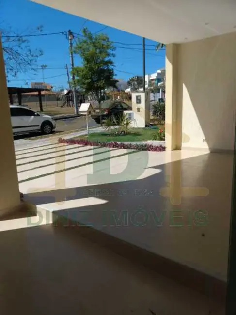 Casa de Condomínio com 3 quartos à venda, 220m2 em Resende - RJ - imagem 3 Foto 3 de Casa de Condomínio com 3 quartos à venda, 220m2 em Resende - RJ