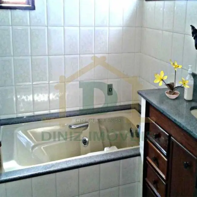 Casa com 4 quartos à venda em Resende - RJ - imagem 8 Foto 8 de Casa com 4 quartos à venda em Resende - RJ