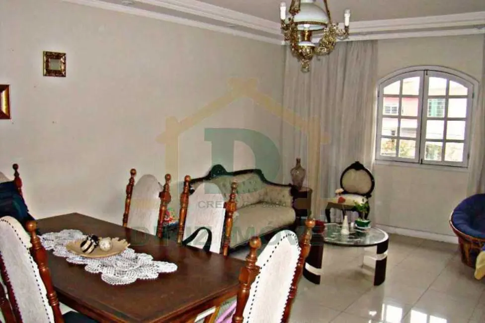 Apartamento com 3 quartos à venda, 191m2 em Resende - RJ - imagem 2 Foto 2 de Apartamento com 3 quartos à venda, 191m2 em Resende - RJ