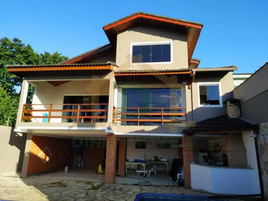Casa com 5 quartos à venda, 365m2 em Resende - RJ - imagem 3 Foto 3 de Casa com 5 quartos à venda, 365m2 em Resende - RJ