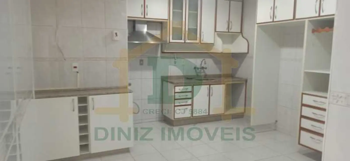 Foto 4 de Apartamento com 4 quartos à venda em Resende - RJ