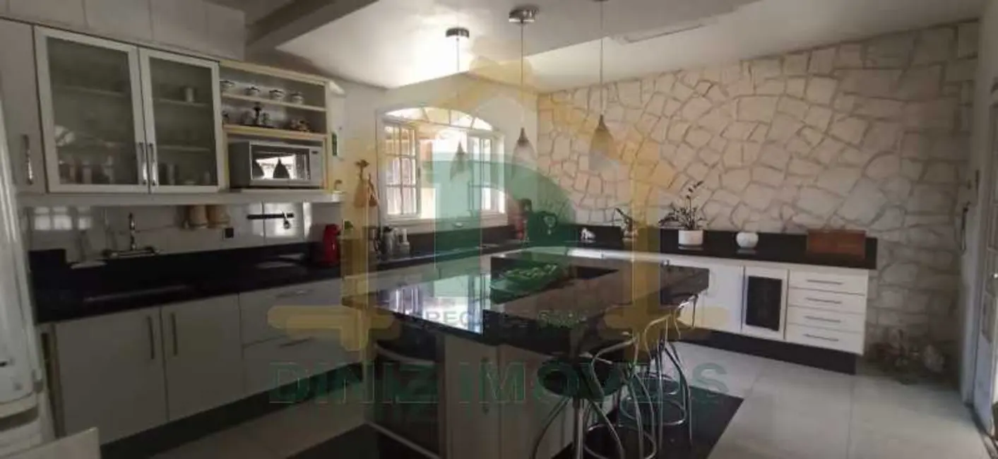 Casa com 5 quartos à venda, 400m2 em Resende - RJ - imagem 4 Foto 4 de Casa com 5 quartos à venda, 400m2 em Resende - RJ