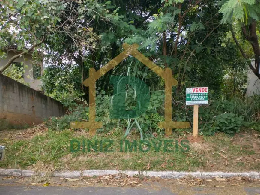 Foto 1 de Terreno / Lote à venda, 600m2 em Resende - RJ