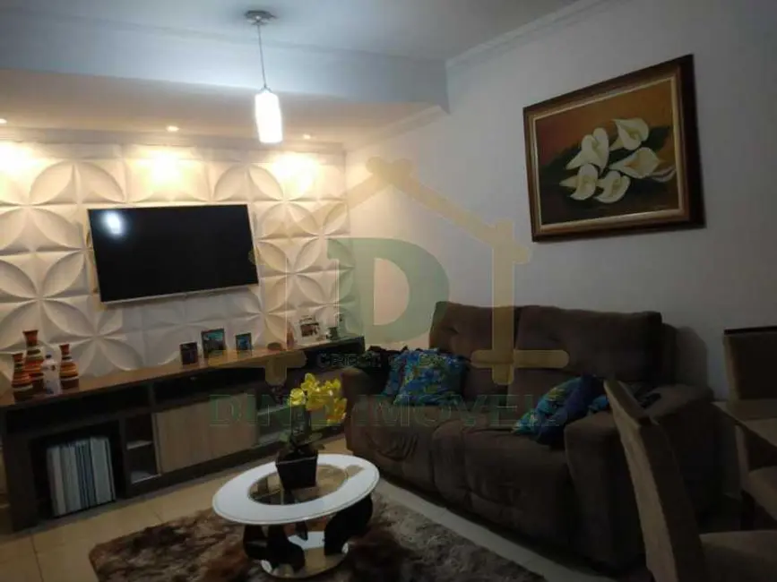 Casa de Vila com 4 quartos à venda em Resende - RJ - imagem 3 Foto 3 de Casa de Vila com 4 quartos à venda em Resende - RJ