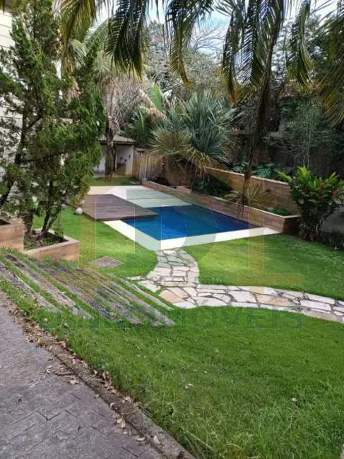 Casa de Condomínio com 5 quartos à venda, 350m2 em Resende - RJ - imagem 4 Foto 4 de Casa de Condomínio com 5 quartos à venda, 350m2 em Resende - RJ