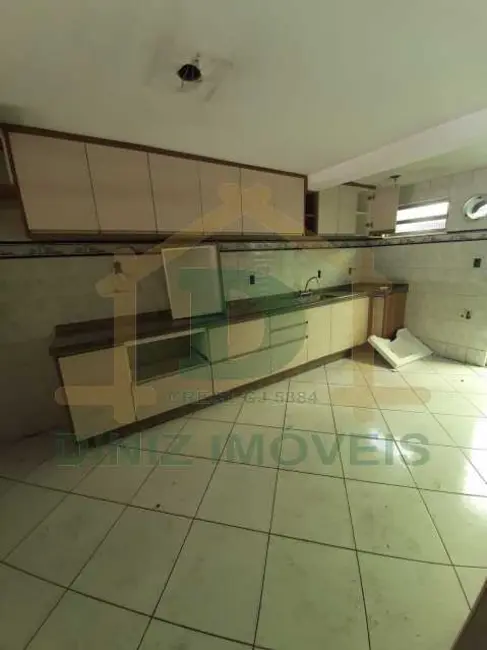 Casa com 3 quartos à venda em Resende - RJ - imagem 6 Foto 6 de Casa com 3 quartos à venda em Resende - RJ