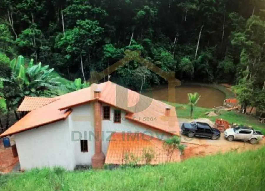 Sítio / Rancho com 3 quartos à venda em Resende - RJ - imagem 3 Foto 3 de Sítio / Rancho com 3 quartos à venda em Resende - RJ