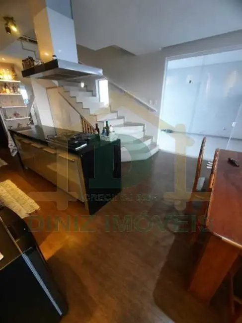 Casa com 4 quartos à venda, 318m2 em Resende - RJ - imagem 6 Foto 6 de Casa com 4 quartos à venda, 318m2 em Resende - RJ