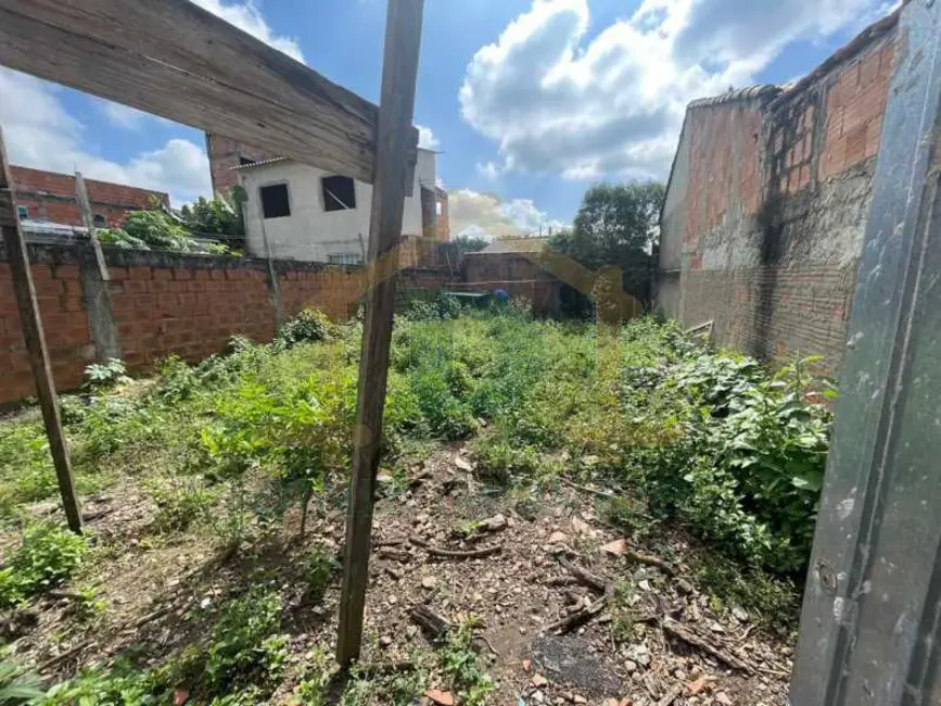 Foto 2 de Terreno / Lote à venda, 136m2 em Resende - RJ