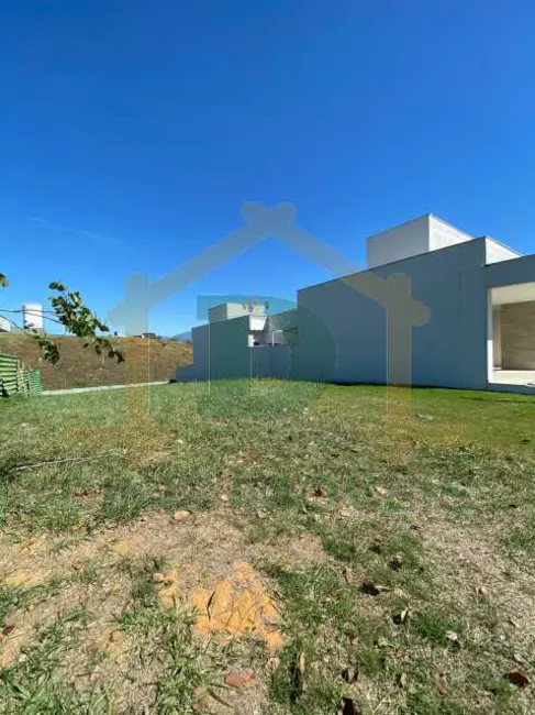 Foto 2 de Terreno / Lote à venda, 402m2 em Resende - RJ