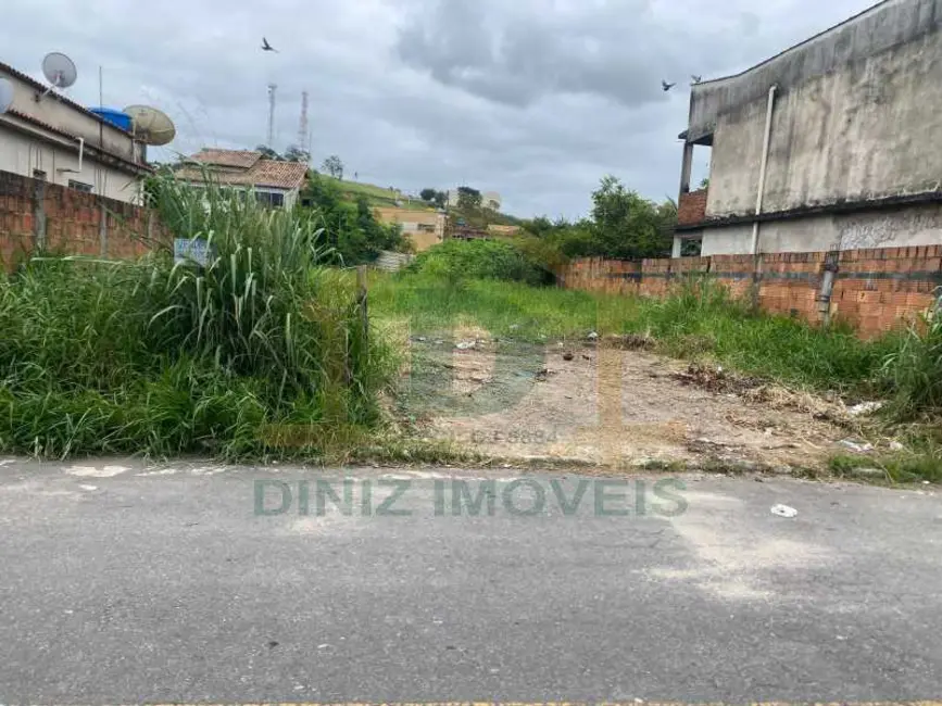 Foto 1 de Terreno / Lote à venda, 360m2 em Porto Real - RJ