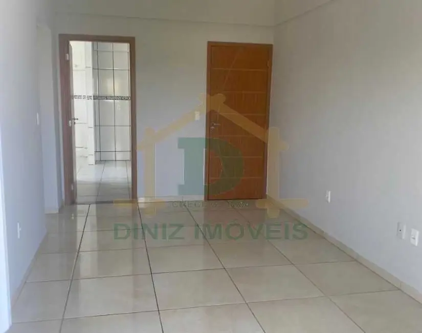 Foto 2 de Apartamento com 2 quartos à venda em Resende - RJ