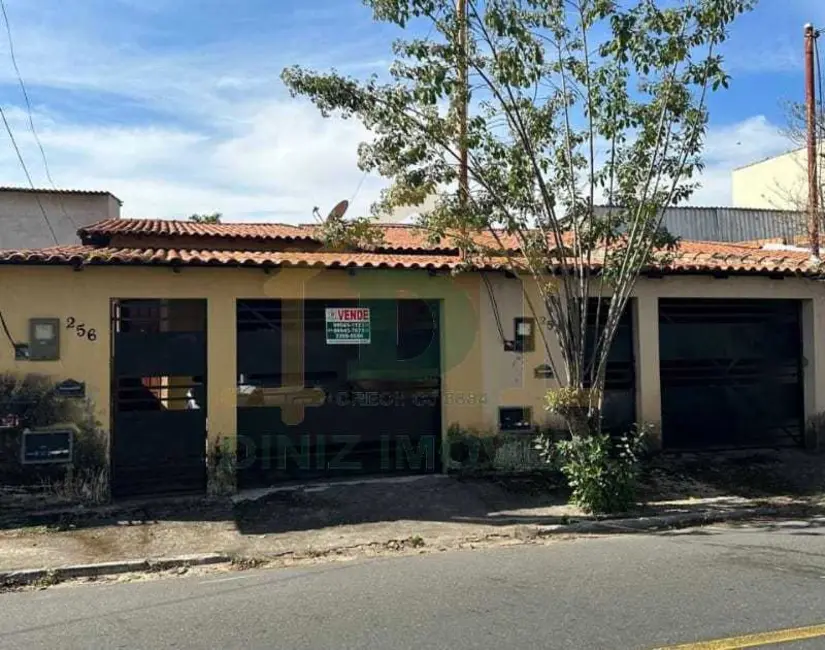 Foto 1 de Casa com 2 quartos à venda em Resende - RJ