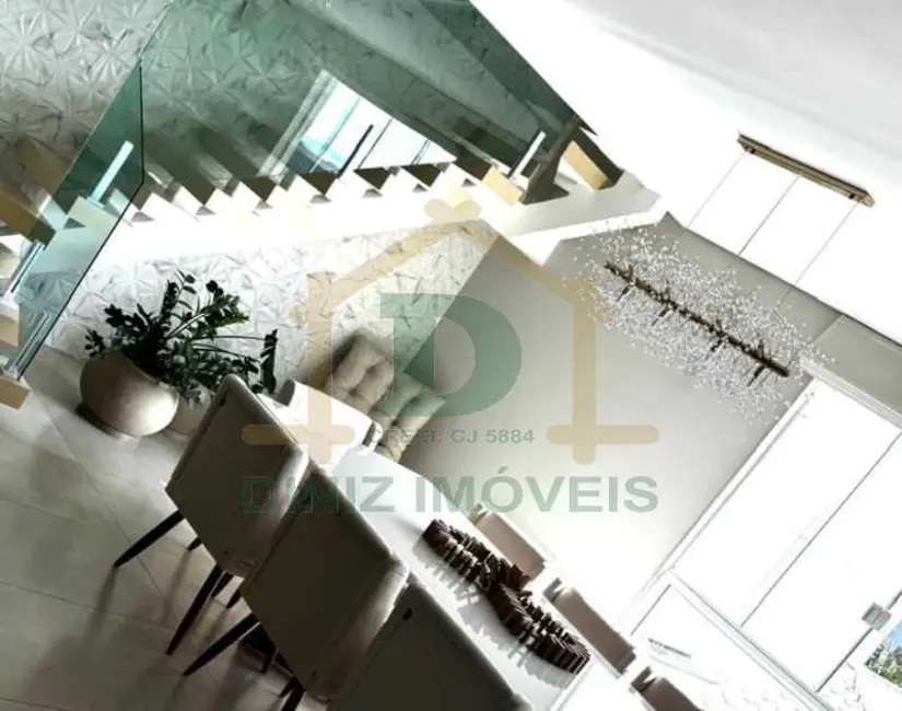 Casa com 5 quartos à venda, 500m2 em Volta Redonda - RJ - imagem 4 Foto 4 de Casa com 5 quartos à venda, 500m2 em Volta Redonda - RJ