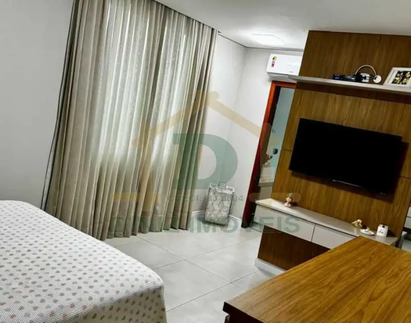 Casa com 5 quartos à venda, 500m2 em Volta Redonda - RJ - imagem 9 Foto 9 de Casa com 5 quartos à venda, 500m2 em Volta Redonda - RJ