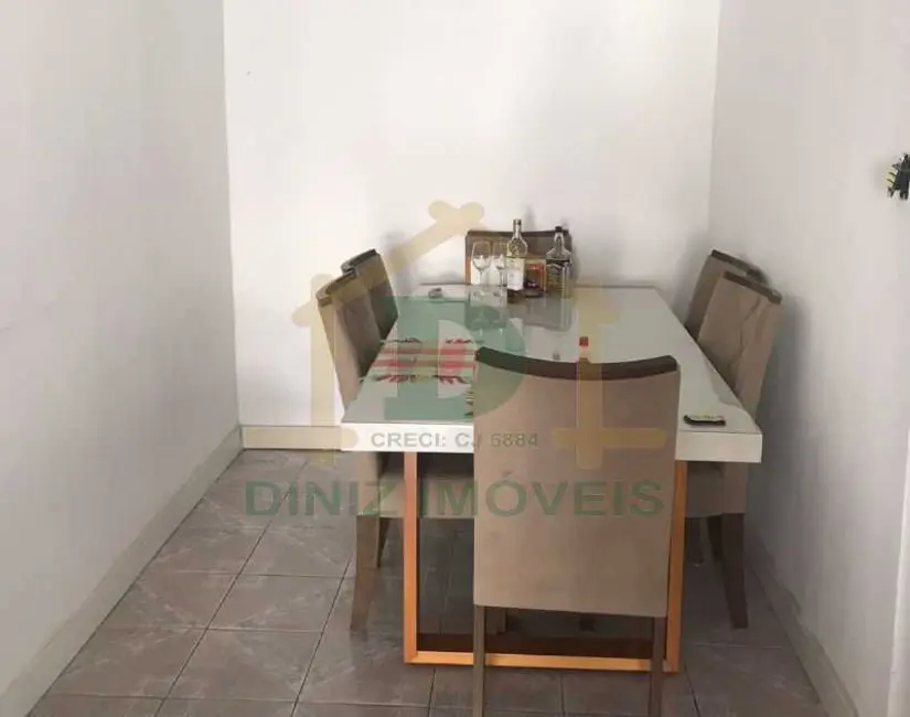 Casa com 2 quartos para alugar em Resende - RJ - imagem 3 Foto 3 de Casa com 2 quartos para alugar em Resende - RJ