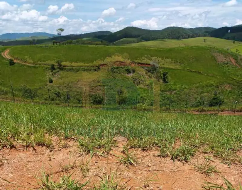 Foto 2 de Terreno / Lote à venda, 400m2 em Resende - RJ