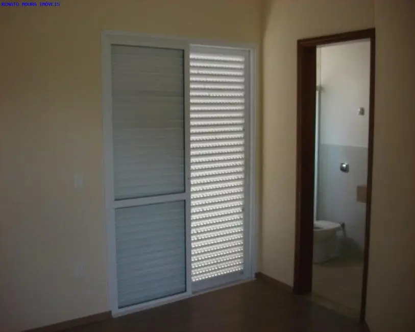 Sobrado com 3 quartos à venda, 250m2 em Chácaras Reunidas São Jorge, Sorocaba - SP - imagem 9 Foto 9 de Sobrado com 3 quartos à venda, 250m2 em Chácaras Reunidas São Jorge, Sorocaba - SP