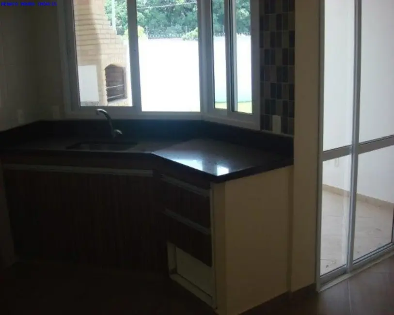Sobrado com 3 quartos à venda, 250m2 em Chácaras Reunidas São Jorge, Sorocaba - SP - imagem 6 Foto 6 de Sobrado com 3 quartos à venda, 250m2 em Chácaras Reunidas São Jorge, Sorocaba - SP