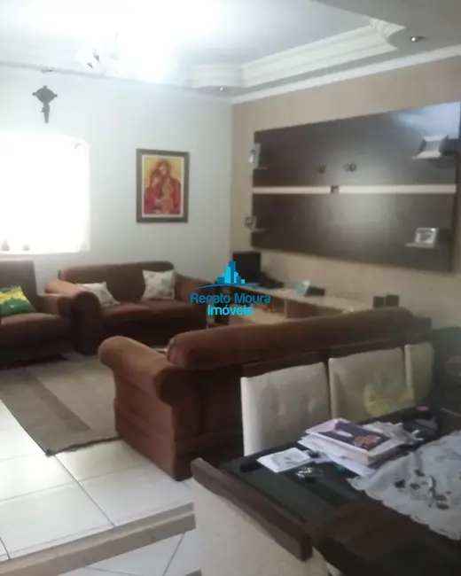 Sobrado com 3 quartos à venda, 200m2 em Sorocaba - SP - imagem 3 Foto 3 de Sobrado com 3 quartos à venda, 200m2 em Sorocaba - SP