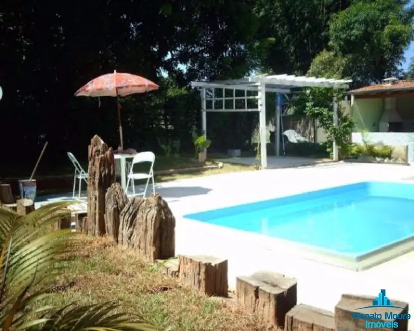 Chácara com 6 quartos à venda, 2200m2 em Lopes de Oliveira, Sorocaba - SP - imagem 3 Foto 3 de Chácara com 6 quartos à venda, 2200m2 em Lopes de Oliveira, Sorocaba - SP