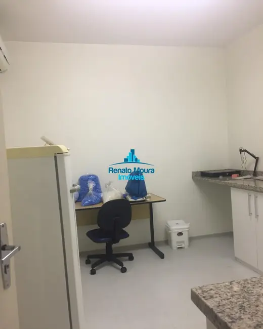 Foto 6 de Sobrado com 3 quartos à venda, 250m2 em Jardim Saira, Sorocaba - SP