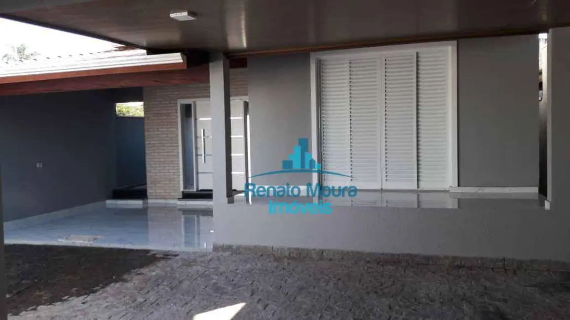 Casa com 3 quartos à venda, 350m2 em Centro, Aracoiaba Da Serra - SP - imagem 4 Foto 4 de Casa com 3 quartos à venda, 350m2 em Centro, Aracoiaba Da Serra - SP