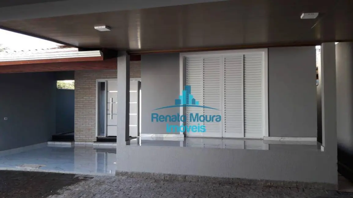 Casa com 3 quartos à venda, 350m2 em Centro, Aracoiaba Da Serra - SP - imagem 3 Foto 3 de Casa com 3 quartos à venda, 350m2 em Centro, Aracoiaba Da Serra - SP