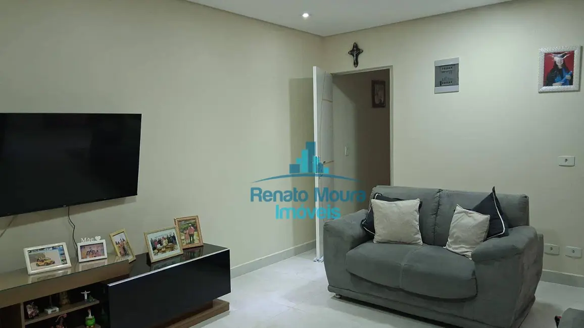 Sobrado com 3 quartos à venda, 209m2 em Jardim Santa Rosa, Sorocaba - SP - imagem 6 Foto 6 de Sobrado com 3 quartos à venda, 209m2 em Jardim Santa Rosa, Sorocaba - SP