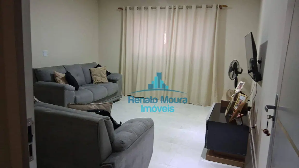Sobrado com 3 quartos à venda, 209m2 em Jardim Santa Rosa, Sorocaba - SP - imagem 5 Foto 5 de Sobrado com 3 quartos à venda, 209m2 em Jardim Santa Rosa, Sorocaba - SP